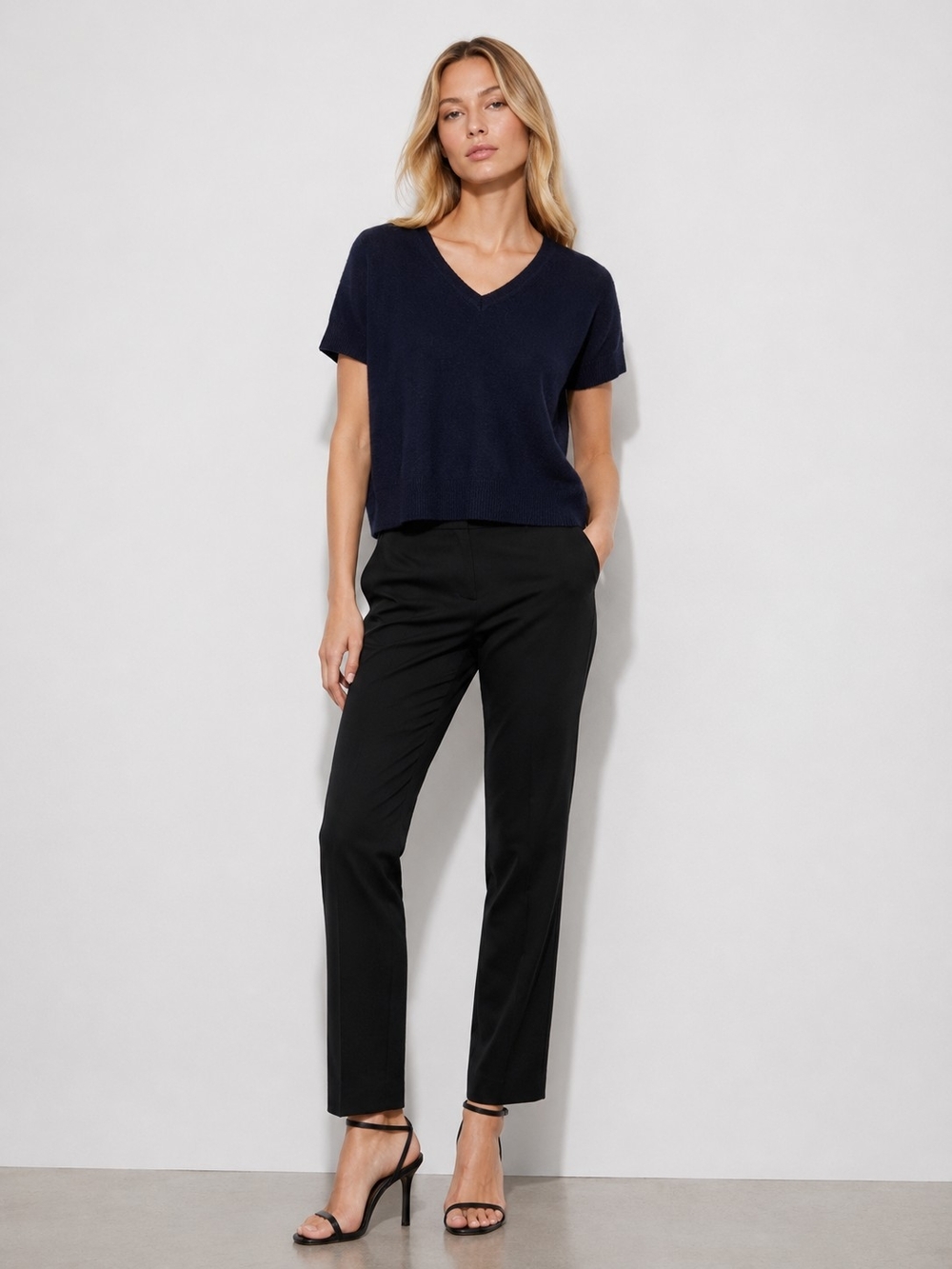 Jason Wu Size M Navy 100% Cashmere V‑Neck Short‑Sleeve Knit Top